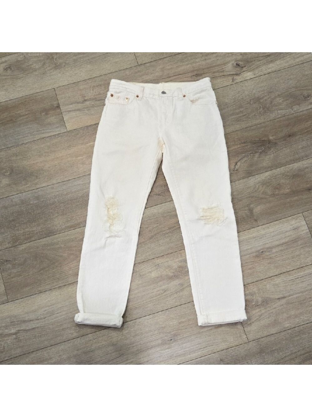 Women's Levi's Distressed Cream Denim Coastal  Jeans